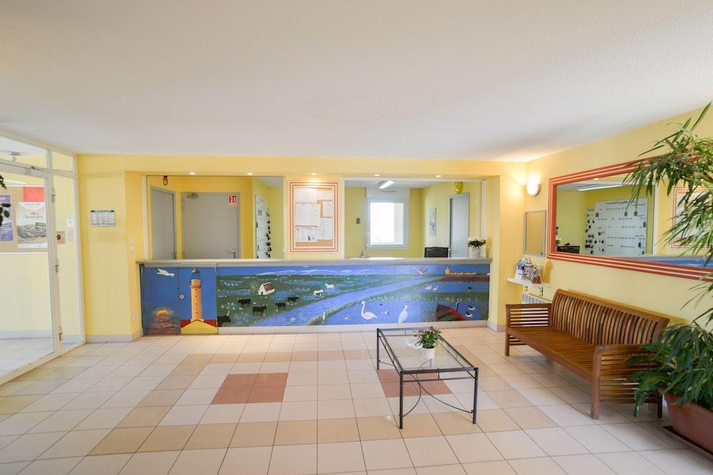 Residence Residhotel Mayflower Le Grau-du-Roi Exterior photo