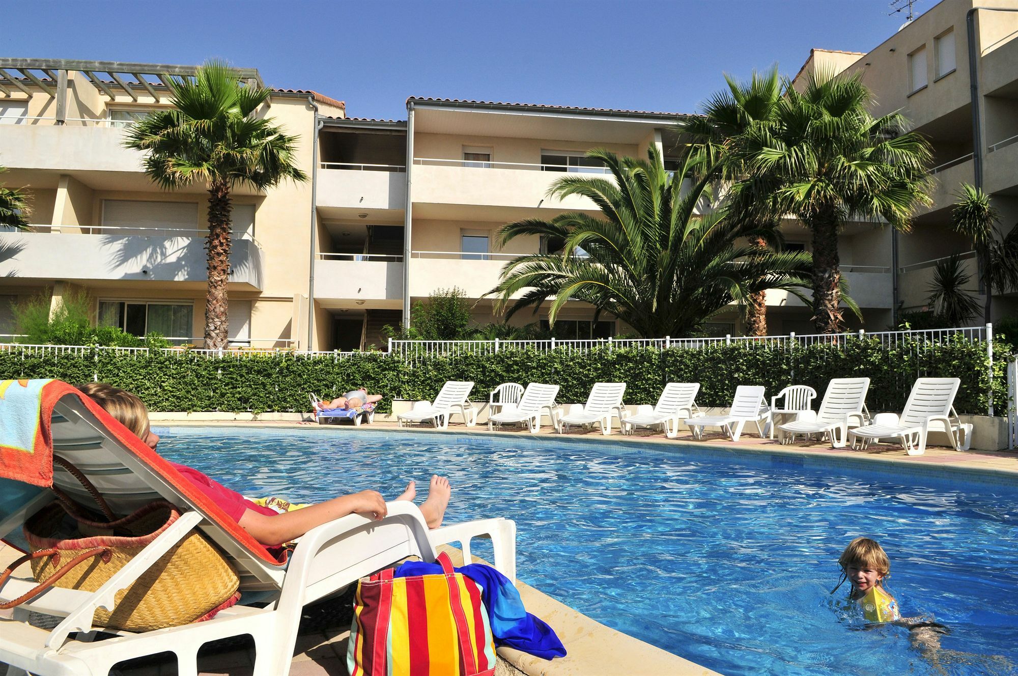 Residence Residhotel Mayflower Le Grau-du-Roi Exterior photo